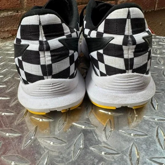 Saucony PWRRUN Sneakers Women's Size 6.5 Black White Yellow Checker Work Out - Picture 6 of 7